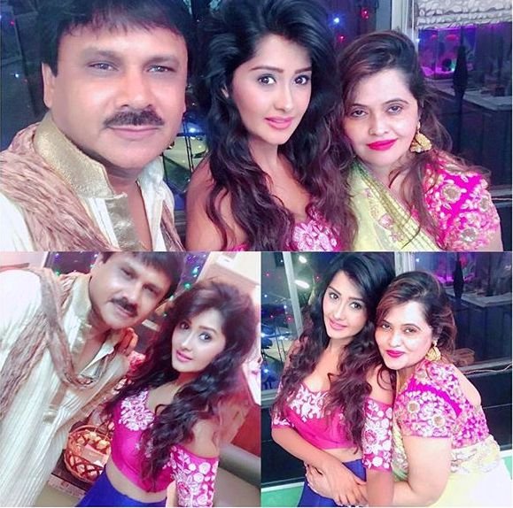 Image result for kanchi singh with mother pic